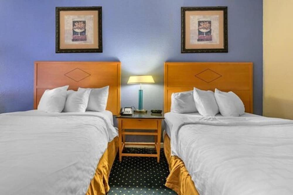 Inn at Lebanon - photo 16