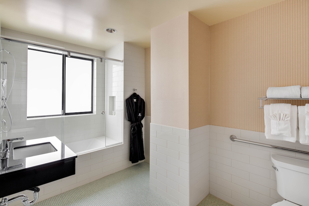 Cormorant Boutique Hotel - photo 31