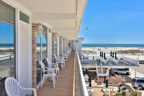 Commander by the Sea Motel - photo 8