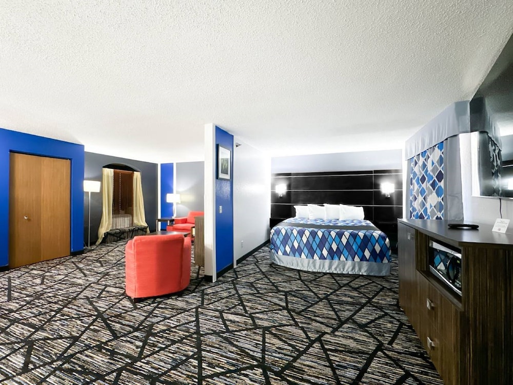 Blaine Town Inn & Suites - photo 18