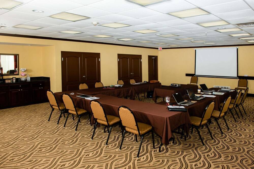 Hampton Inn & Suites Port Arthur - photo 23