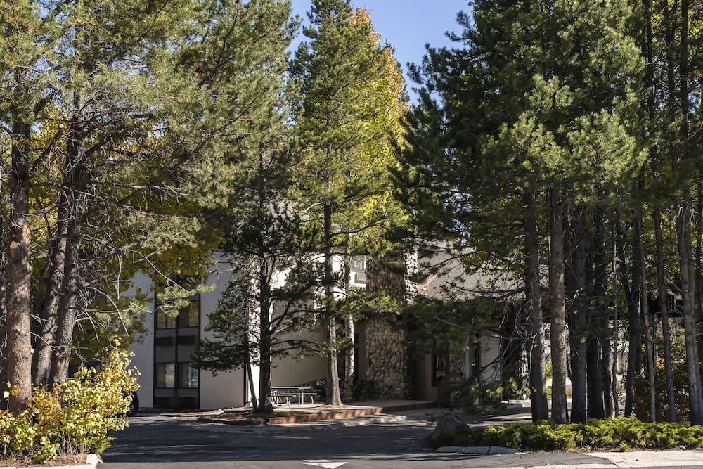 The Inn at Truckee - photo 35
