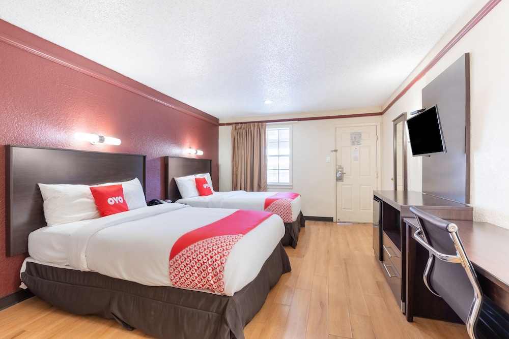 OYO Hotel Tulsa N Sheridan Rd & Airport - photo 19