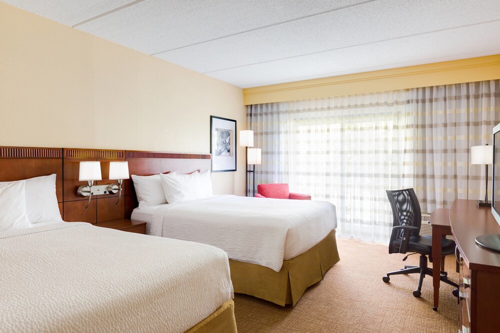 Courtyard by Marriott Raleigh Midtown - photo 6