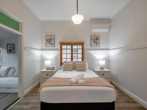 Charming 3BR Inner City Haven Highgate Hill — Brisbane — photo 5