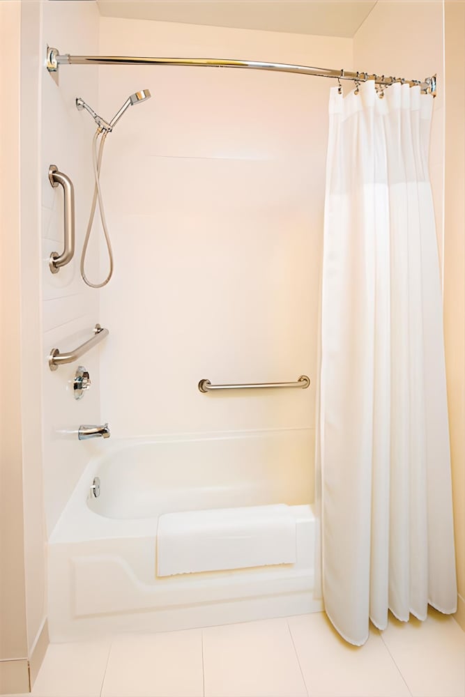 Fairfield Inn & Suites by Marriott Mobile Daphne E Shore - photo 16