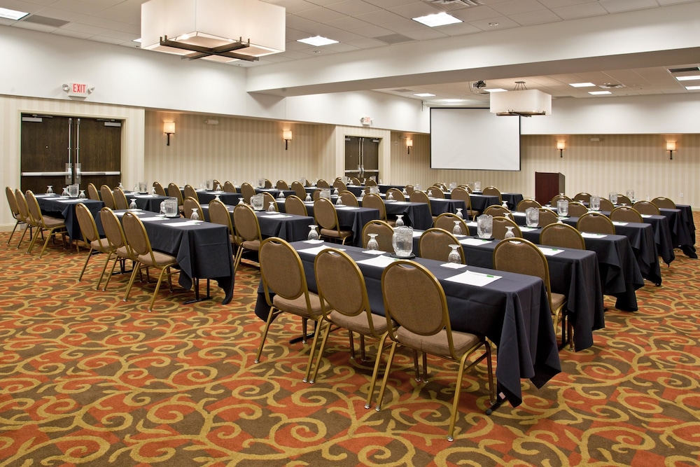 Holiday Inn Columbus Dwtn Capitol Square by IHG - photo 75