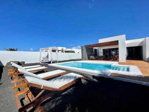 Villa Nayra by Villalia — 4-Star Luxury Hotel in Playa Blanca, Spain