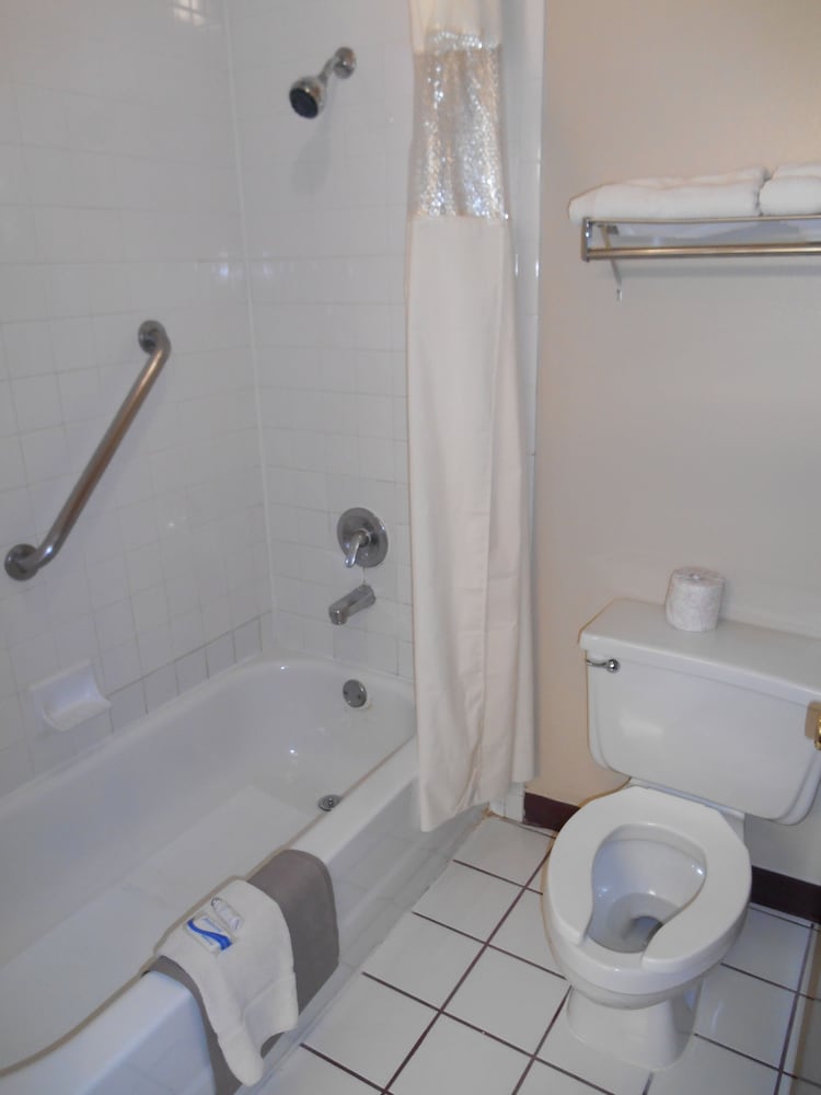 Rest Inn Fort Smith - photo 16