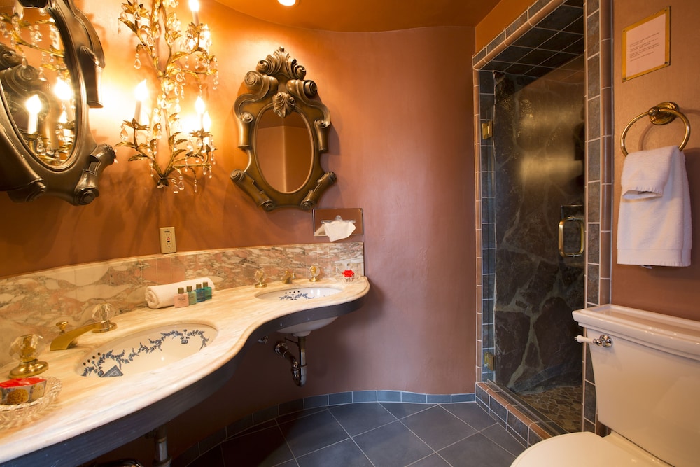 Madonna Inn - photo 230