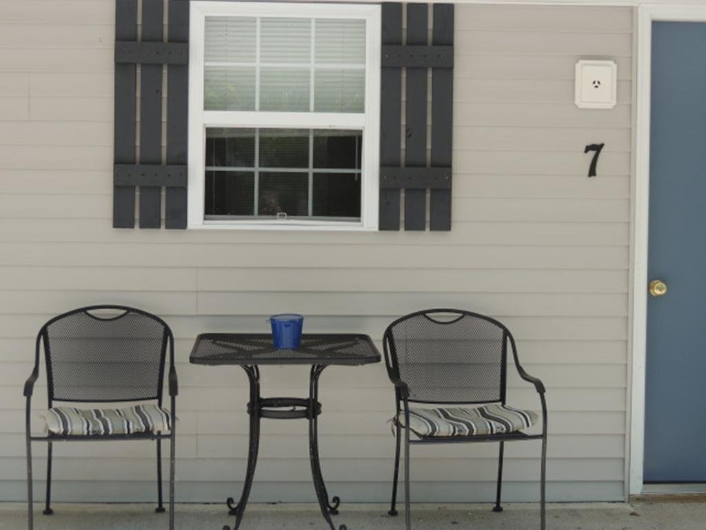 White Caps Motel and RV Park in Port Clinton, United States