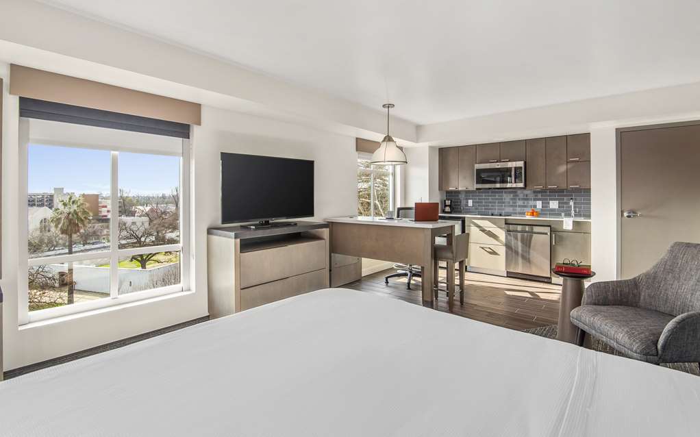 Hyatt House Sacramento Midtown - photo 8