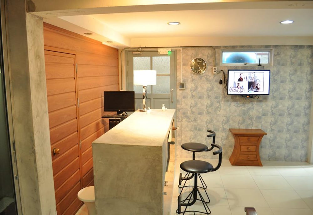The Nexchange Bangkok Hostel