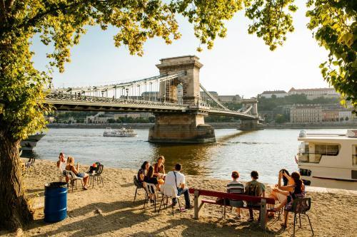 Academy Home Elegant place next to the Parliament — 4-Star Luxury Hotel in Budapest, Hungary