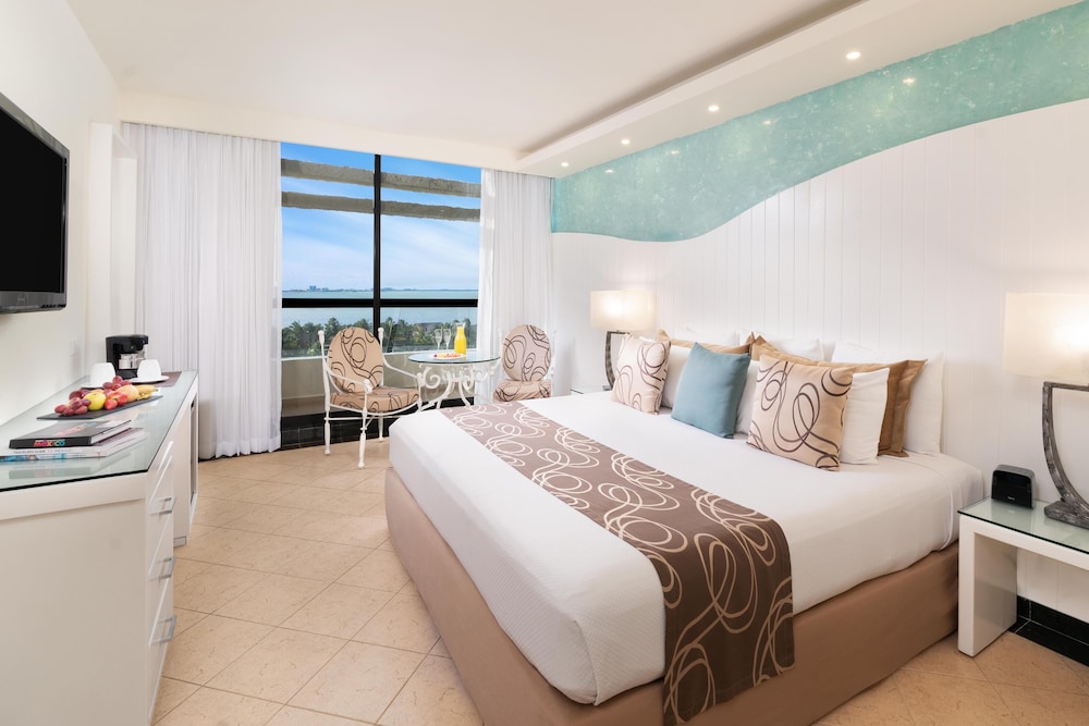 The Grand Oasis Cancun All Inclusive