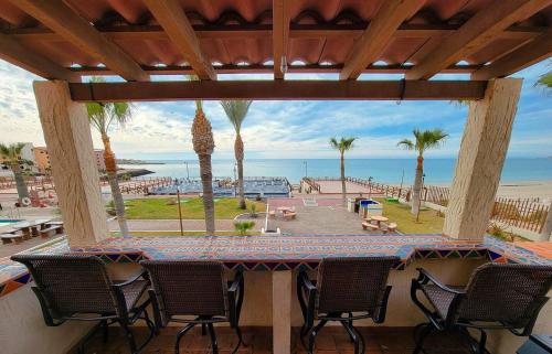 Las Gaviotas Condo 424 Rustic Charm by the Waves — 4-Star Luxury Hotel in Puerto Penasco, Mexico