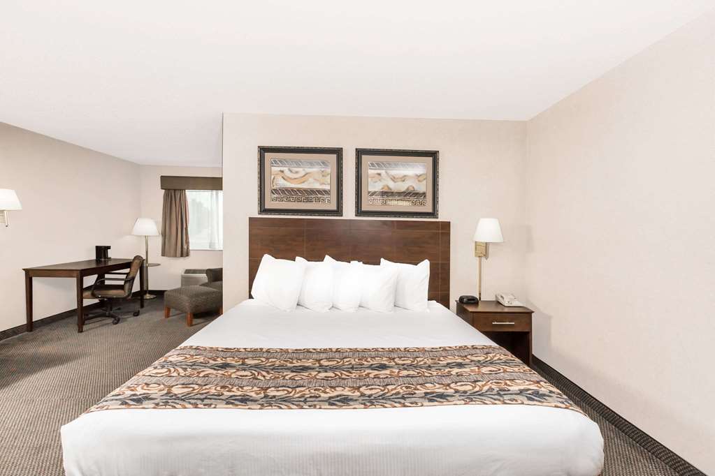 Baymont by Wyndham LeMars - photo 6