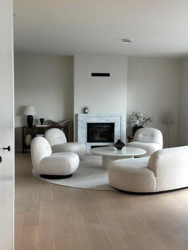 New amazing Villa by the water in Dvergsnes Kristiansand close to the ZOO — 4-Star Luxury Hotel in Kristiansand, Norway