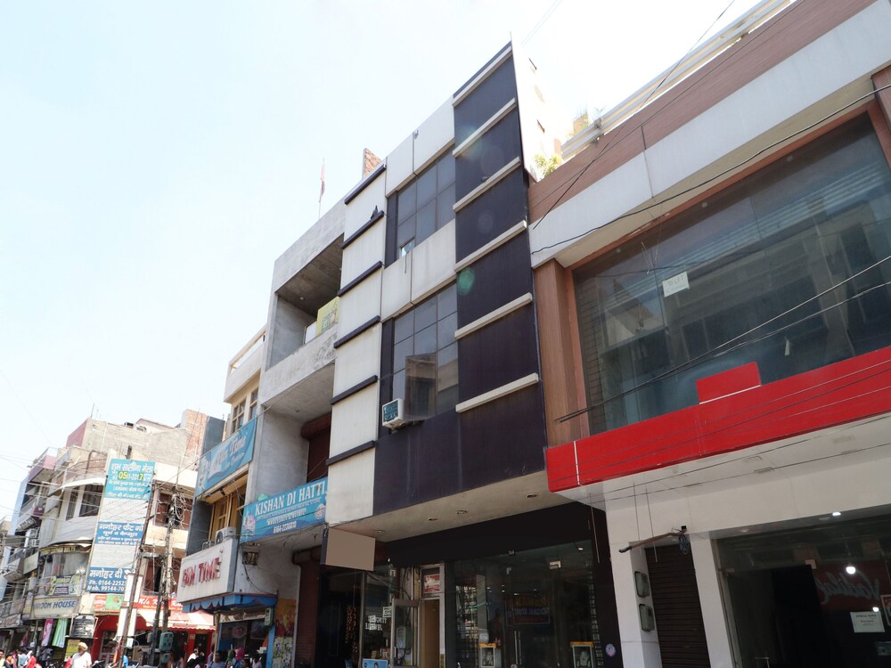 OYO 14860 Hotel Silver Star in Bathinda, India