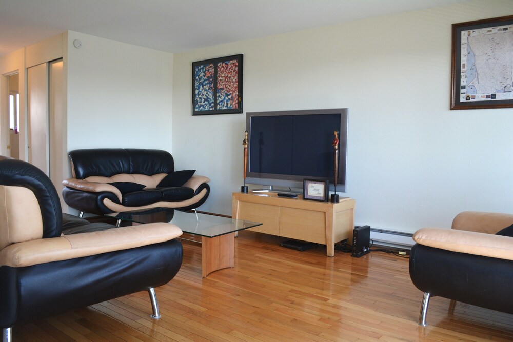 Sunny Westlake Suites by Metro - photo 47