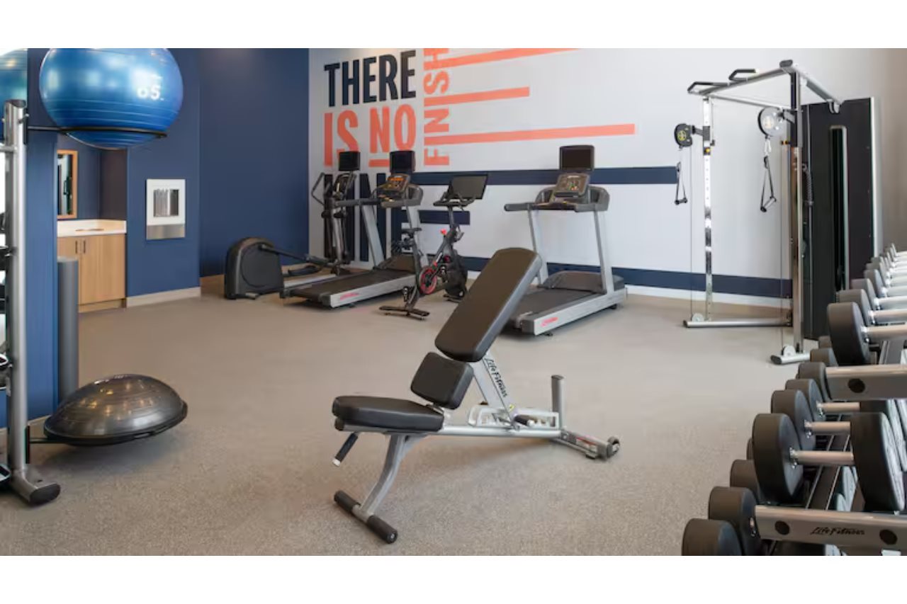 Hampton Inn by Hilton North Hollywood - photo 15