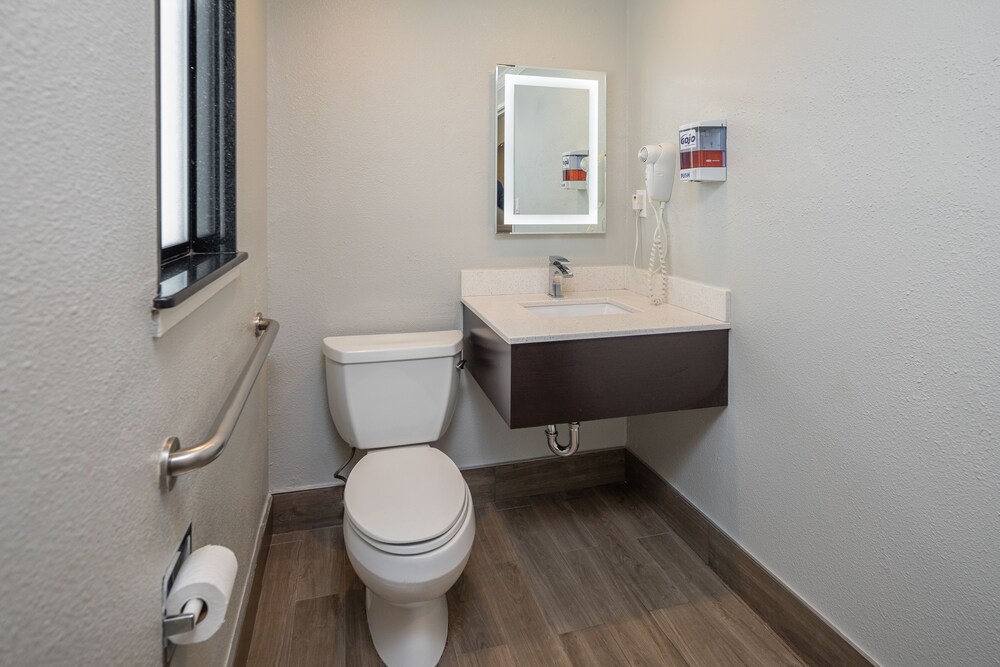 Bayhill Inn - photo 14