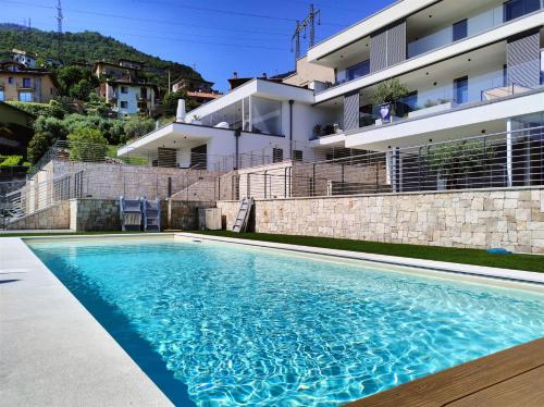 IseoLakeRental Il Nido al Sole — 4-Star Luxury Hotel in Costa Volpino, Italy