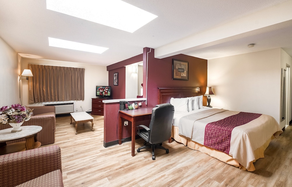 Red Roof Inn Hartford Vernon - photo 25