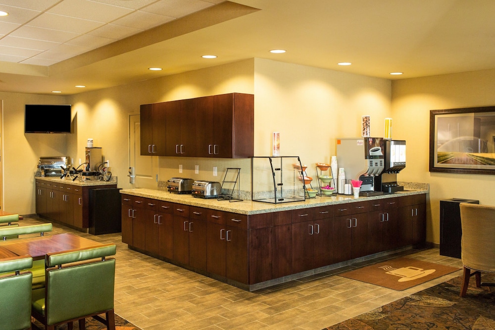 Little Missouri Inn & Suites New Town - photo 22