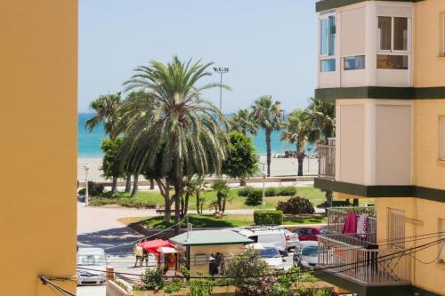 Fabuloso apartamento a 50m de playa centrico — 4-Star Luxury Hotel in Torre Del Mar, Spain