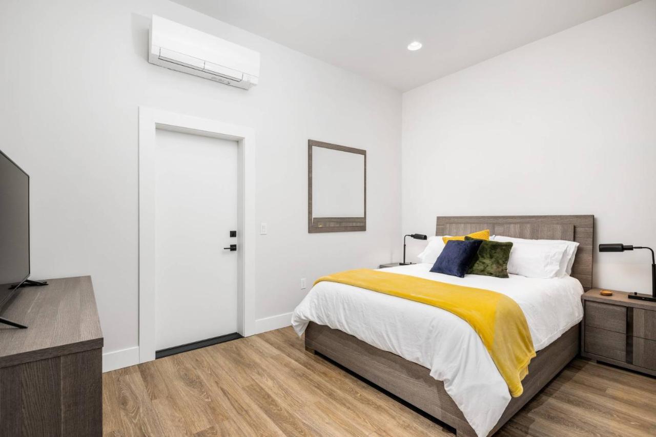 Marv’s Place in West Linn, United States