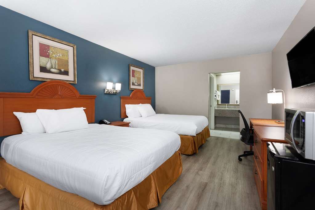 Baymont by Wyndham Marianna - photo 18