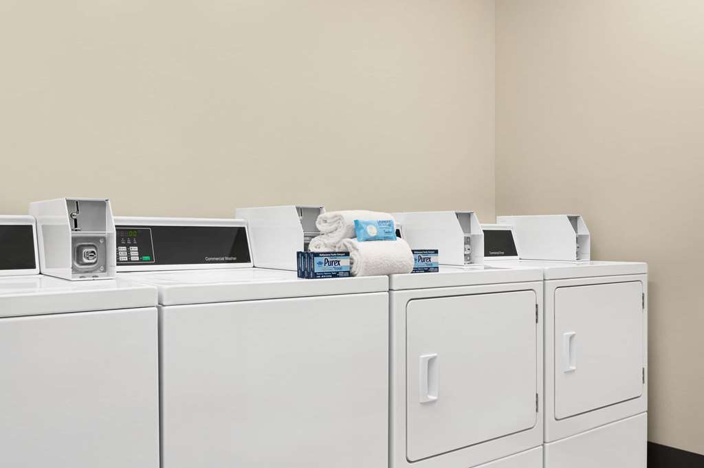 La Quinta Inn & Suites by Wyndham Marysville - photo 42