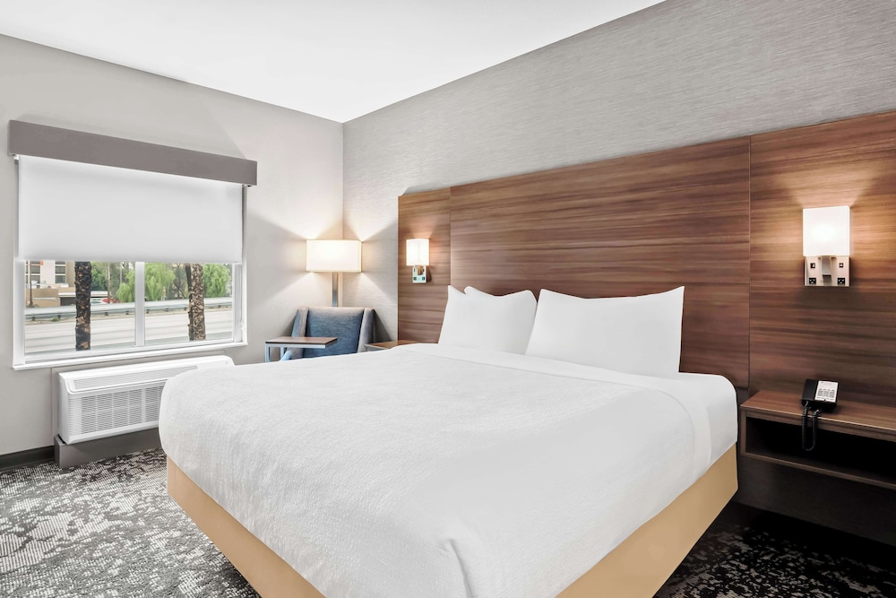 Best Western San Bernardino Hotel - photo 14