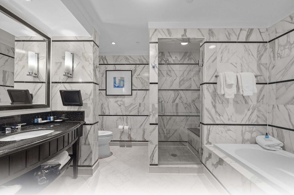 Fontainebleau Miami Beach Private Luxury Suites - photo 299