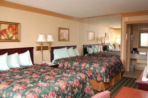 Executive Inn and Suites Springdale - photo 8