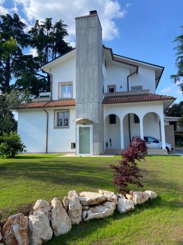 Green Apartments & Parking Vimercate — 4-Star Luxury Hotel in Vimercate, Italy