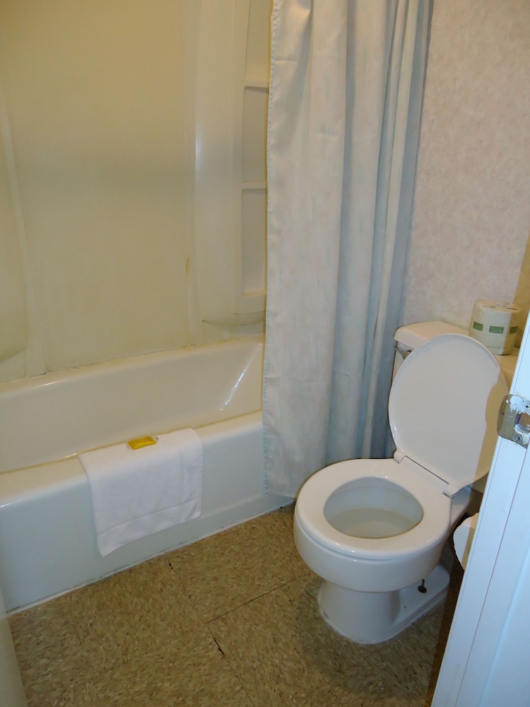 Welborn Motel - photo 9