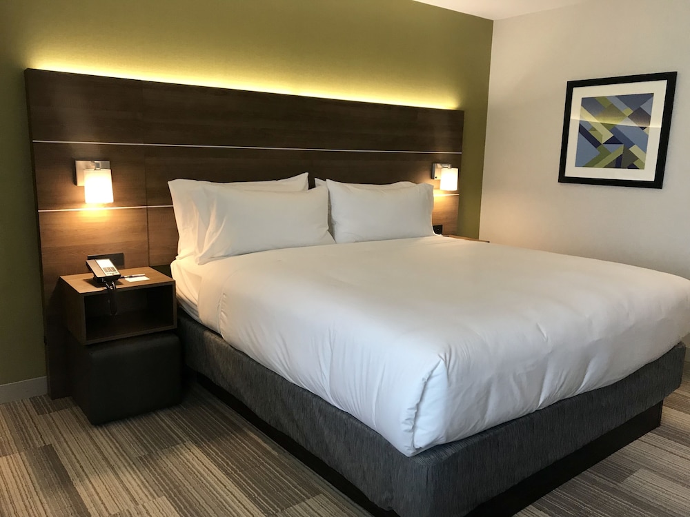 Holiday Inn Express & Suites Pasadena Los Angeles by IHG - photo 7