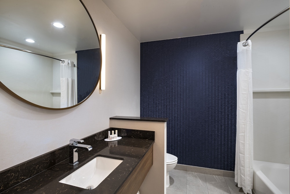 Fairfield Inn & Suites by Marriott Waller - photo 10