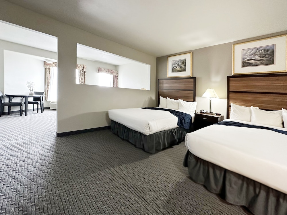 BayVue Hotel Resort and Suites - photo 30