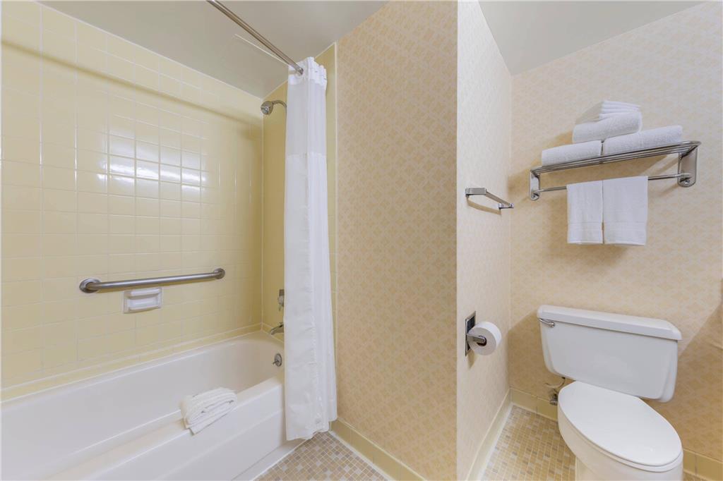 Clarion Hotel Anaheim Resort - photo 10