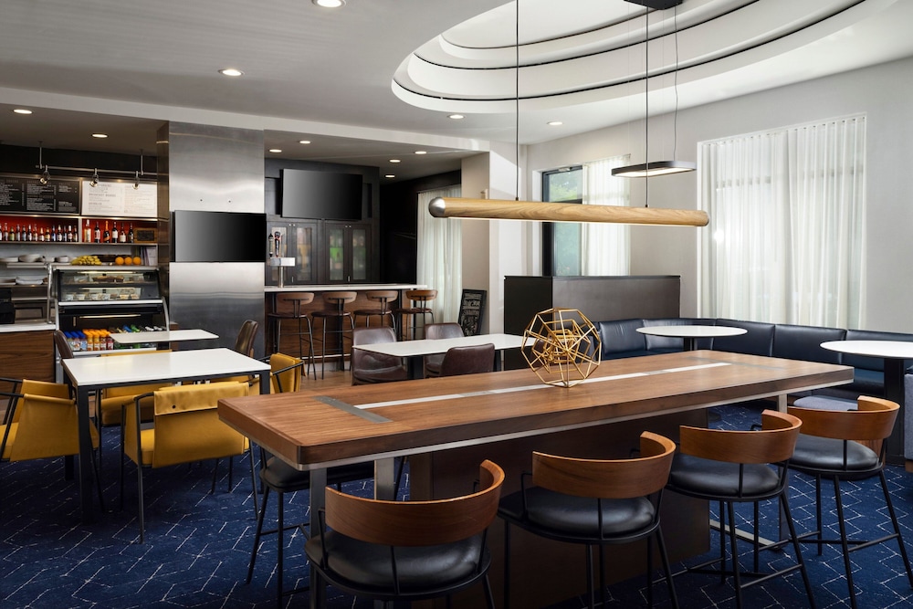 Courtyard by Marriott Washington Capitol Hill Navy Yard - photo 37
