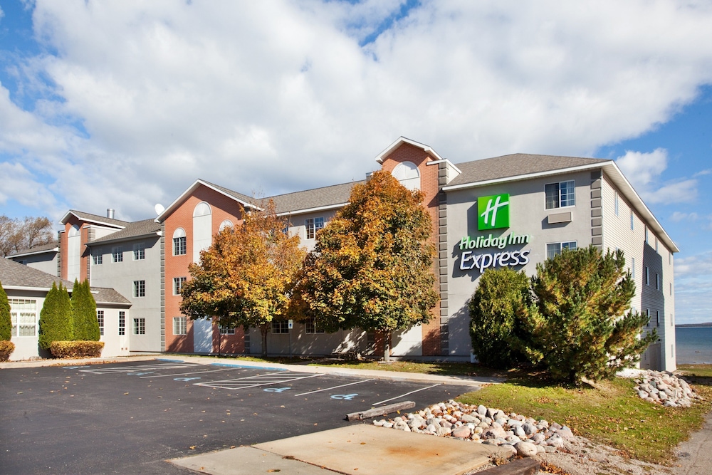 Holiday Inn Express St. Ignace Lake Front by IHG - photo 24