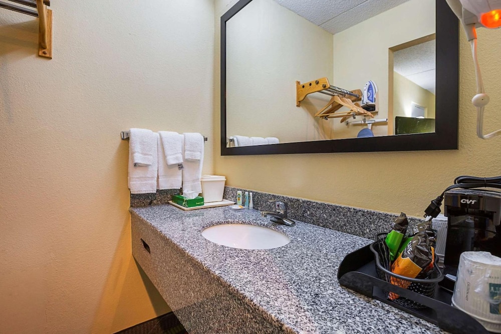 Motel 6 Knoxville TN East - photo 32
