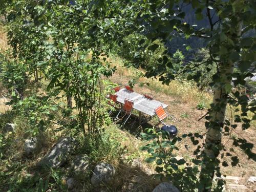 Lieu Secret dans les Alpes Suisses — Salvan — photo 4