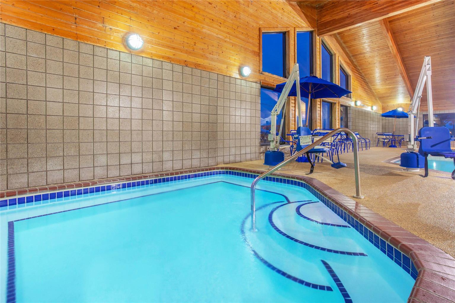 AmericInn by Wyndham Stillwater - photo 6