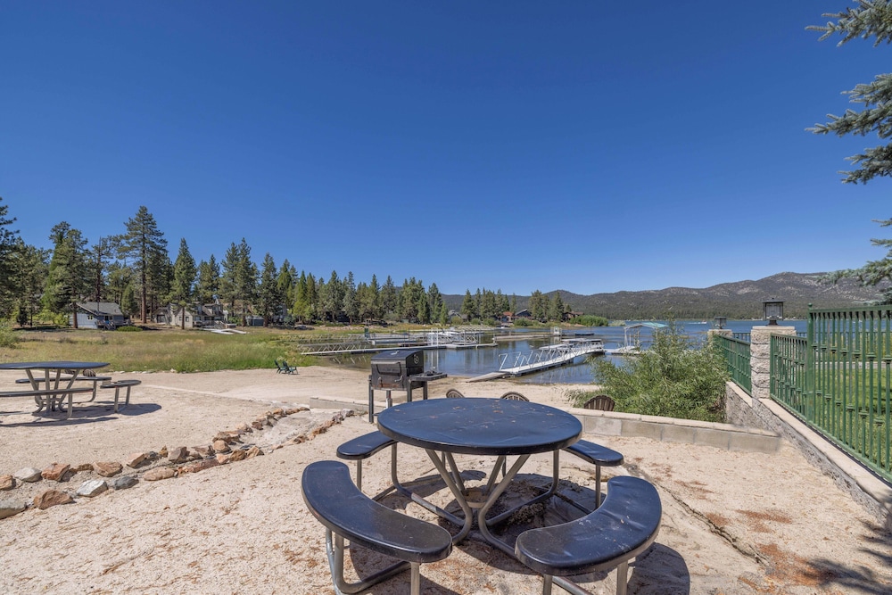 Big Bear Lakefront Lodge - photo 139