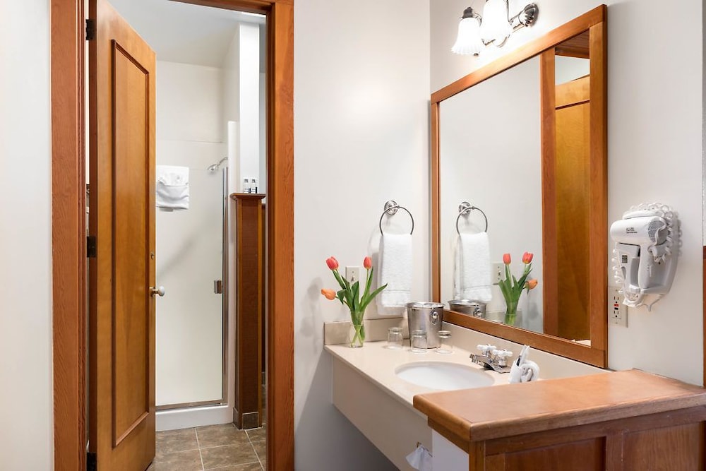 The La Conner Inn - photo 31