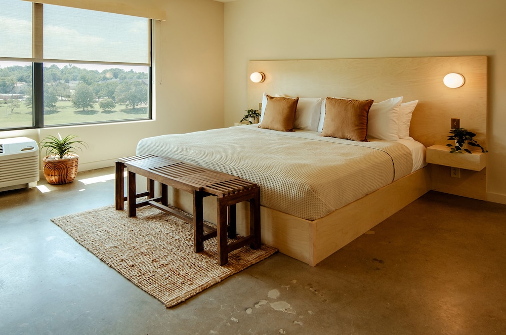 Brut Hotel - photo 17